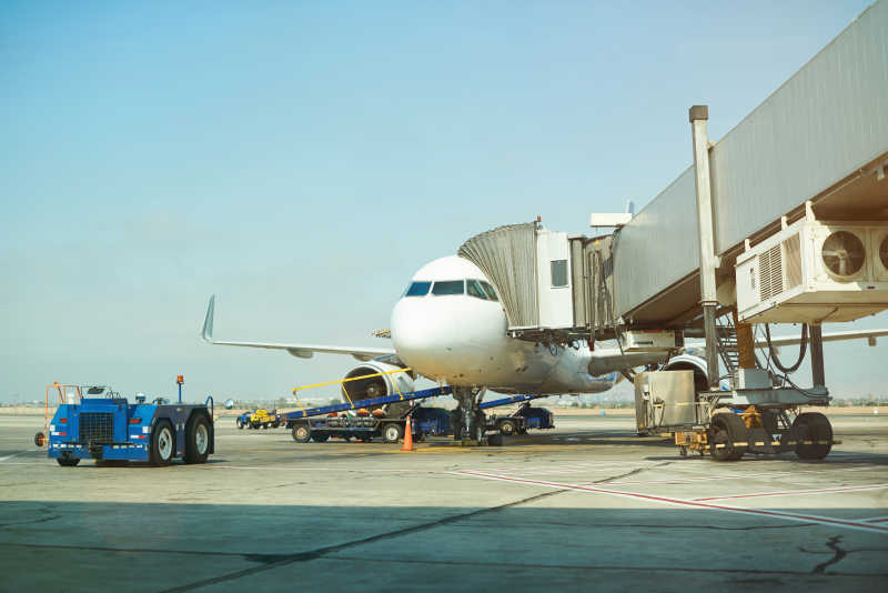 黑龙江省哈尔滨到俄罗斯新西伯利亚超大件拆卸空运