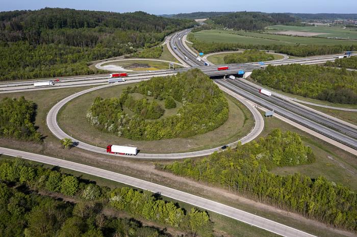 内蒙古长风驰远物流有限公司