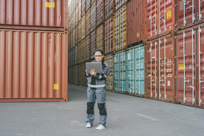 平凉秦陇物流有限公司