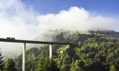 嵩洲物流（深圳）有限公司