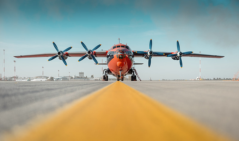 青岛运动发带使用国际航空货运9天速递到西班牙费罗尔