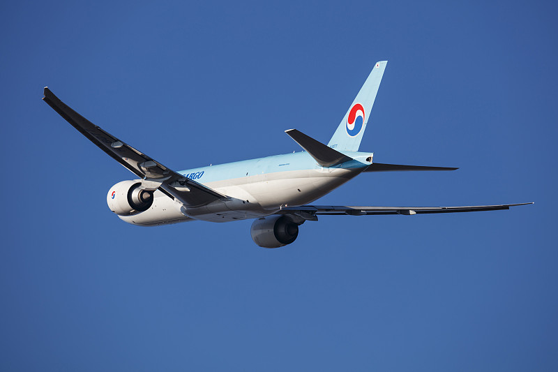 牙刷选用中国鄂州航空运输送到毕尔巴鄂 (Bilbao)