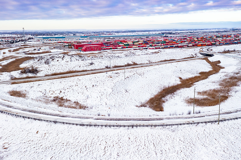 上海到西班牙马拉加的绿联Type-C扩展坞采用多式联运7天配送到