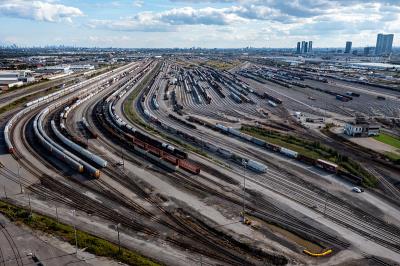 昆明固态硬盘采用普货空运6天内速递到西班牙巴利亚多利德