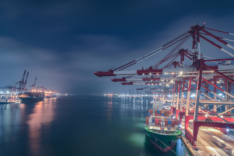 航空航天经上海集装箱运输及时送达塞维利亚 (Sevilla)