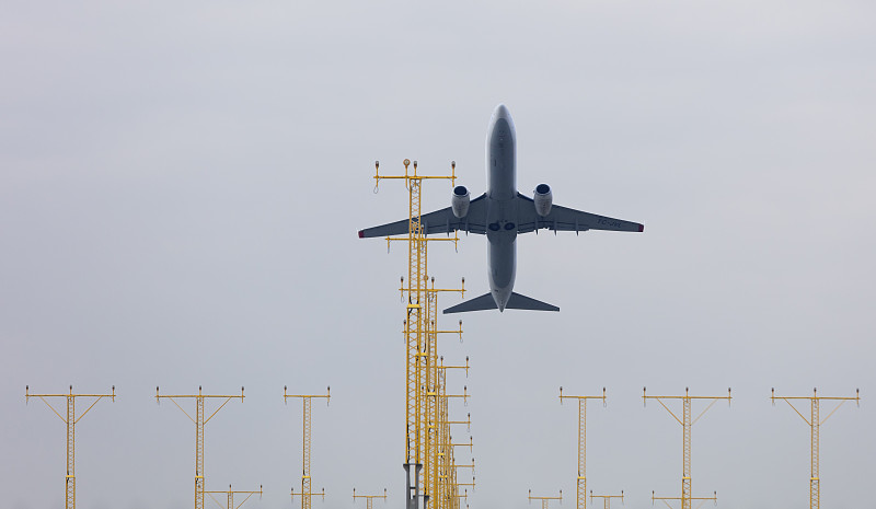 中国北京至西班牙瓦伦西亚的傣族织锦使用空运物流专线12天速递到