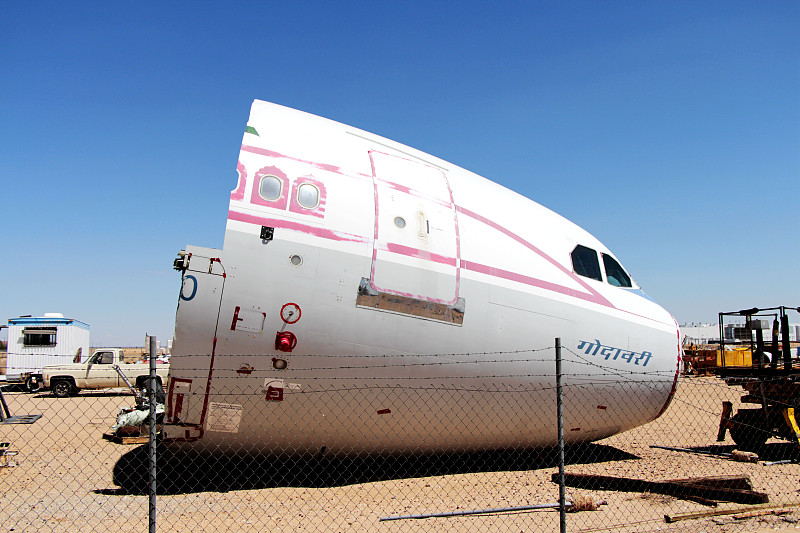 半导体器件运用天津海洋运输快送到维哥 (Vigo)