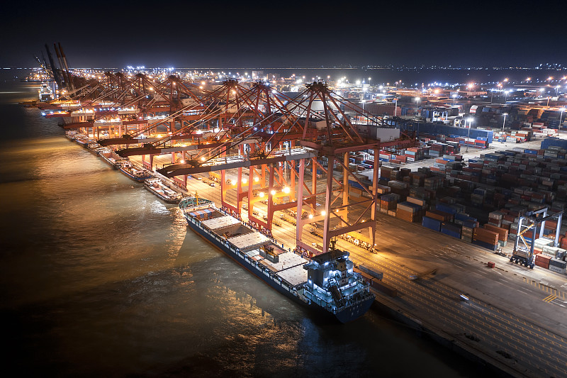 机械借助基隆海洋运输托运至维哥