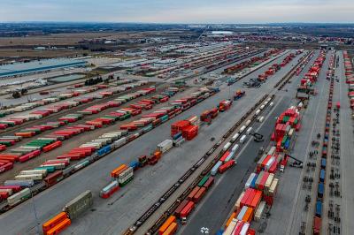 天津太平鸟连衣裙使用空运物流专线5天配送到瓦伦西亚