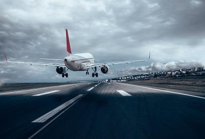 照明设备（前大灯、后尾灯、转向灯）借助大连国际海运运到西班牙瓦伦西亚 (Valencia)