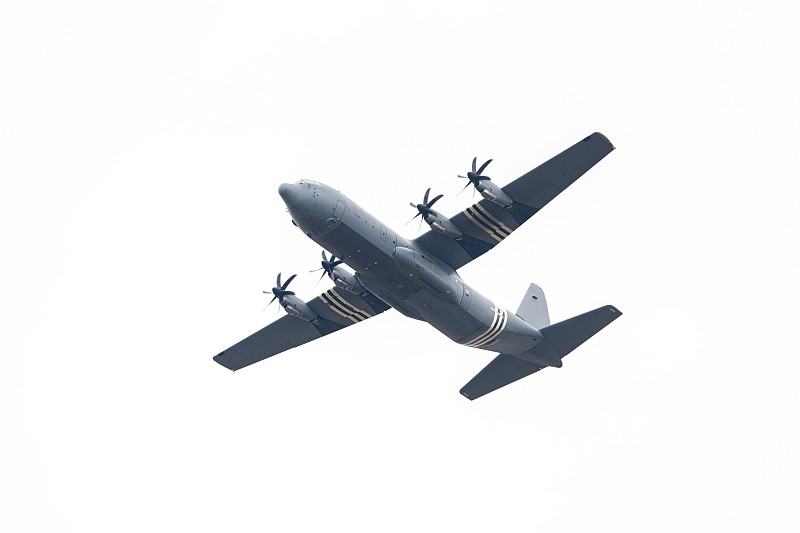 安踏跑步鞋使用上海国际多式联运速递到阿尔赫西拉斯 (Algeciras)