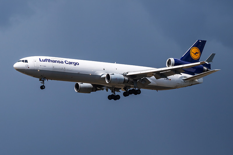 车载摄像头及倒车雷达借用上海拼箱海运运抵西班牙马拉加 (Málaga)