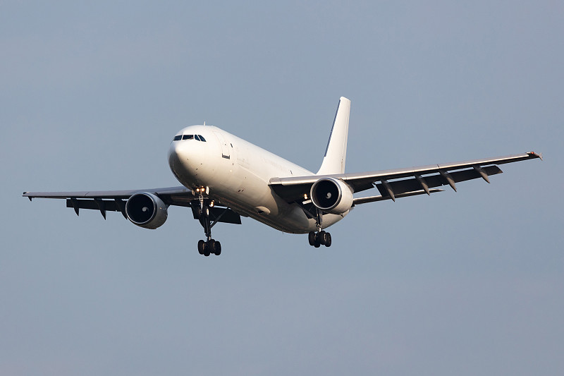 中国武汉文具使用空运7天内配送到西班牙伊比沙岛 (Ibiza)