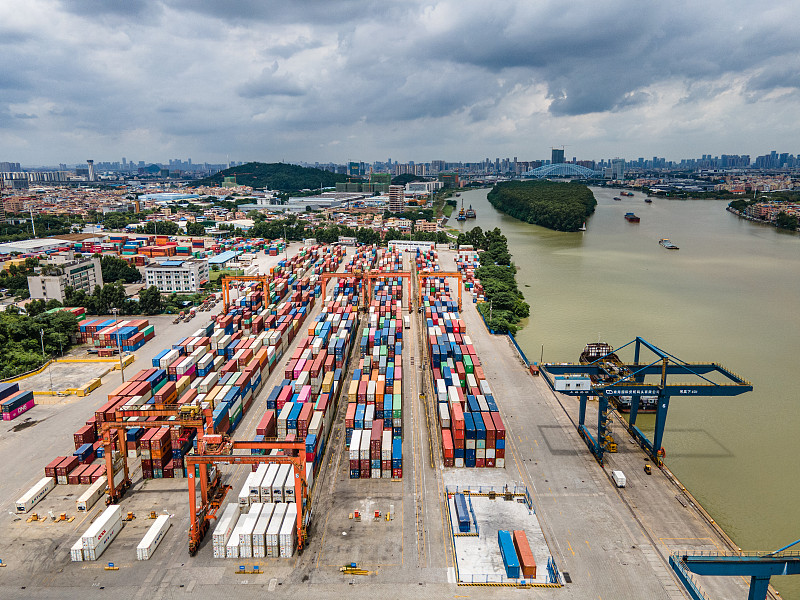 医用防护服/口罩利用中国义乌海上运输速递到塞维利亚
