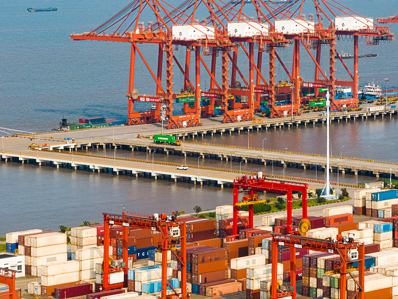 木制电脑桌选用天津班轮运输派送到希洪