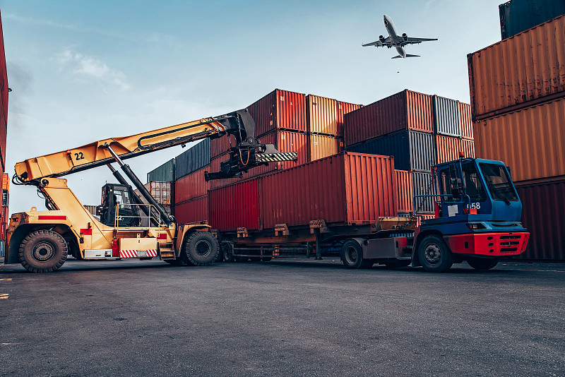 相机清洁套装借用哈尔滨航空快递配送到西班牙格拉纳达 (Granada)