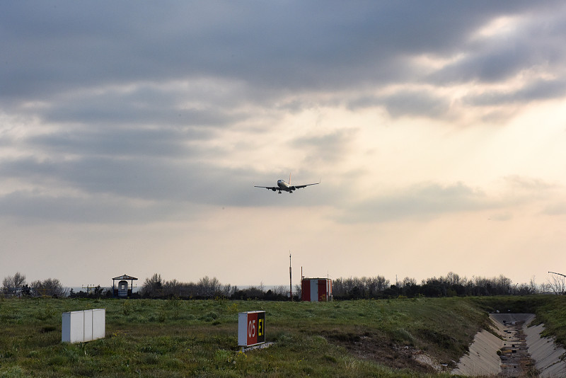 高密度纤维板使用深圳海运送抵西班牙瓦伦西亚