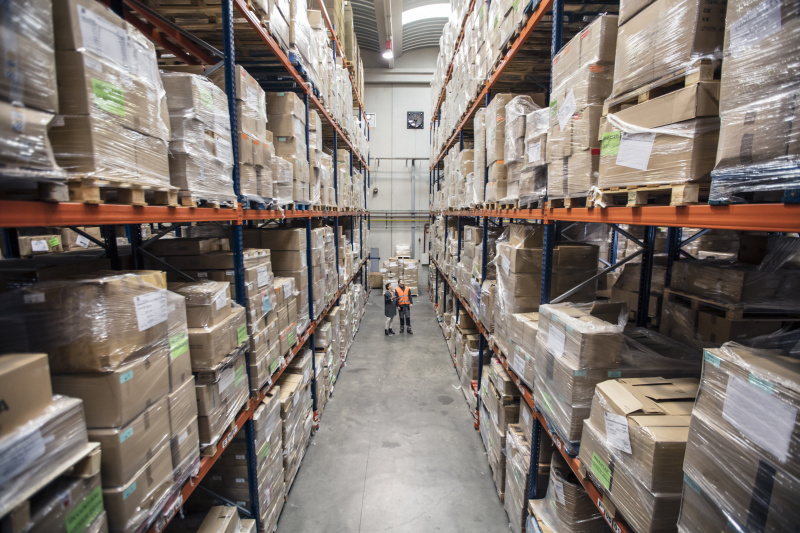 智能消毒柜经过深圳全球物流高效送达美国纽约 智能消毒柜经过深圳全球物流高效送达美国纽约