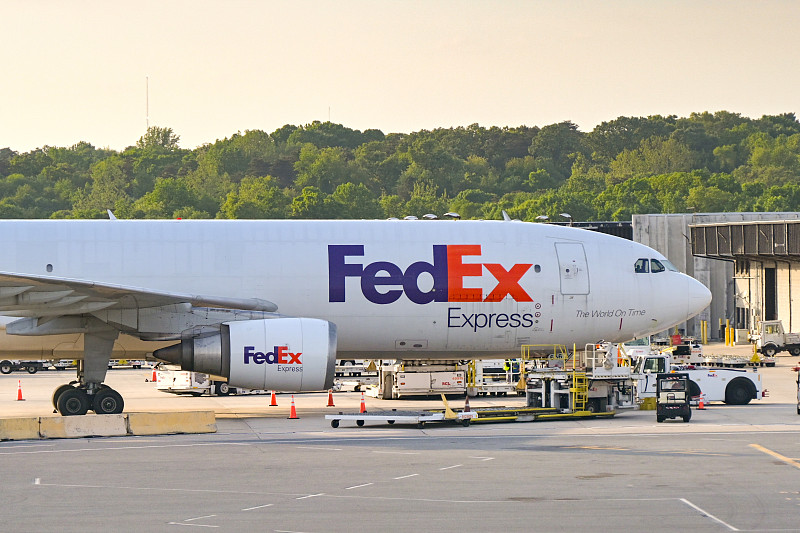 周黑鸭锁鲜装鸭翅借助天津空运专线送达卡塔赫纳 (Cartagena) 周黑鸭锁鲜装鸭翅借助天津空运专线送达卡塔赫纳 (Cartagena)