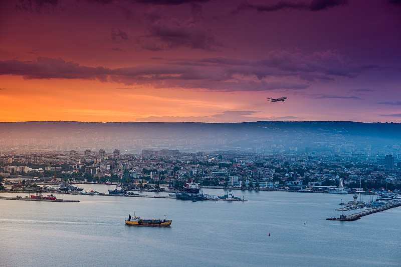 中国青岛到西班牙马德里的粉丝使用门到门空运13天配送到