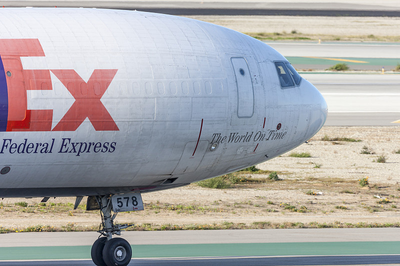 智能锁借助中国深圳空海联运配达西班牙费罗尔