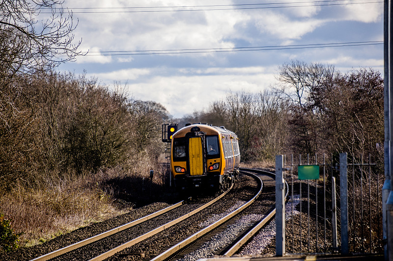工程机械选用深圳多式联运配送至维哥