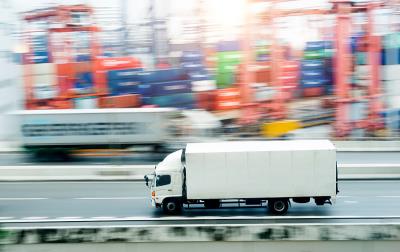 金属制品借助深圳国际快递运抵荷兰鹿特丹