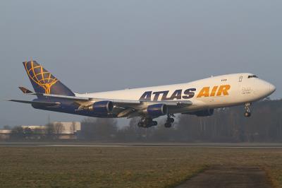 围棋棋盘选用深圳空海联运送达巴塞罗那