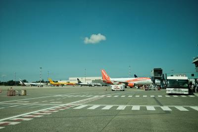 青岛U盘采用国际航空货运11天配送到西班牙瓦伦西亚