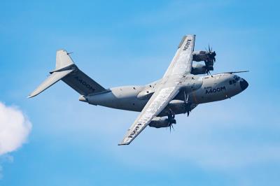 西宁到西班牙希洪的狗零食采用空运10天速递到