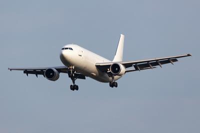 中国武汉文具使用空运7天内配送到西班牙伊比沙岛 (Ibiza)