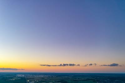 文化产品经过上海船运完整送达加的斯