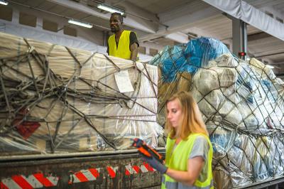 圣诞装饰品采取广州船运配送至维哥 (Vigo)
