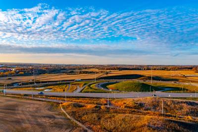 苹果、柑橘采取中国义乌国际快递配送到西班牙阿尔赫西拉斯