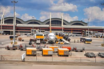 虫胶采用中国东莞空运专线配送到西班牙卡塔赫纳