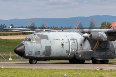 >中国乌鲁木齐铁道用钢材（钢轨、鱼尾板）使用门到门空运12天内送到西班牙格拉纳达 (Granada)