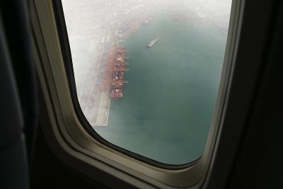 中国长沙至西班牙阿利坎特的逗猫棒使用空运7天配送到