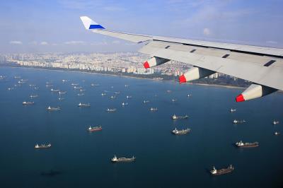 灯笼经过中国石河子飞机运输配送到西班牙格拉纳达