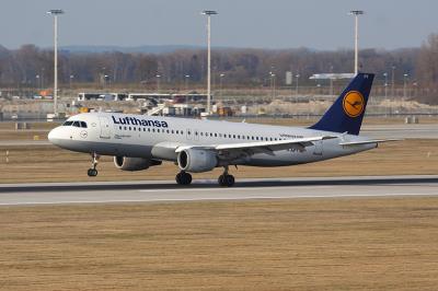 中国合肥热轧棒使用空运门到门专线11天内速递到巴塞罗那