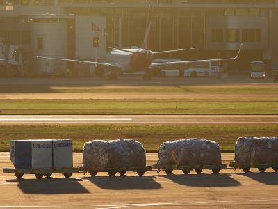 中国广州烘焙秤采用普货空运11天送达塔拉戈纳