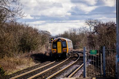 工程机械选用深圳多式联运配送至维哥