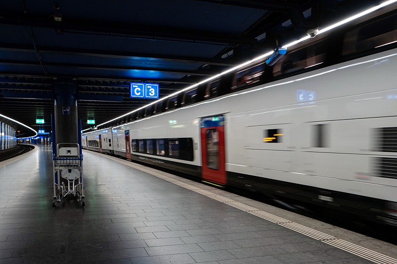 国际快递包裹显示已签收