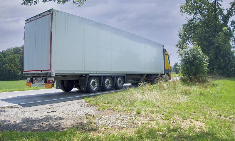 西班牙海运费用最新行情2026