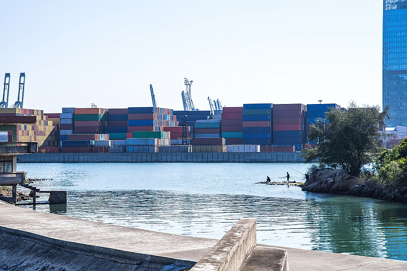 TikTok海外仓本土发货正成为跨境电商领域的热门话题