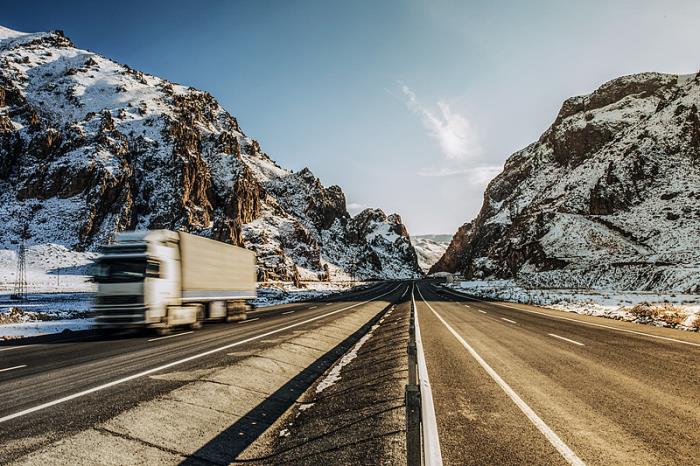 亚马逊FBA头程vsFBM：哪种模式更适合你的产品？