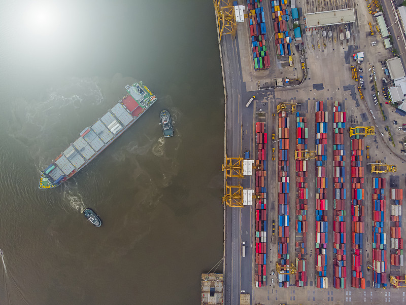 海运和空运哪个更便宜