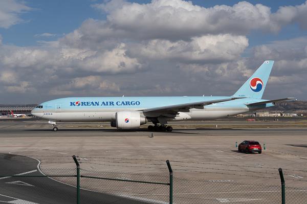 西班牙内置锂电池空运多少钱